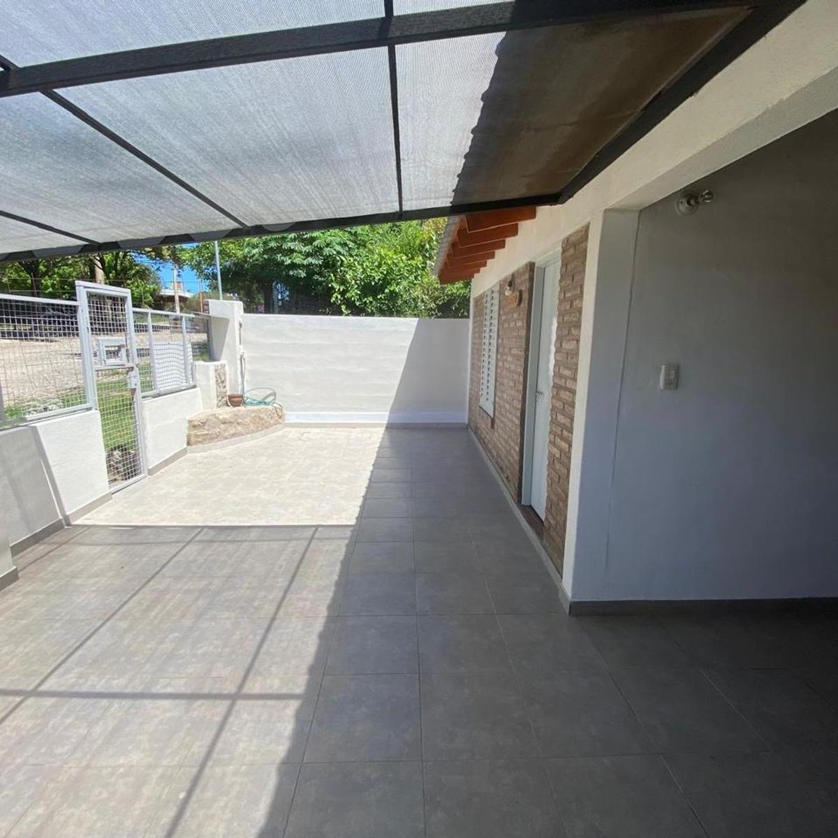 Venta Dos Casas 2 Dorm Carlos Paz a 200 m del Rio 1