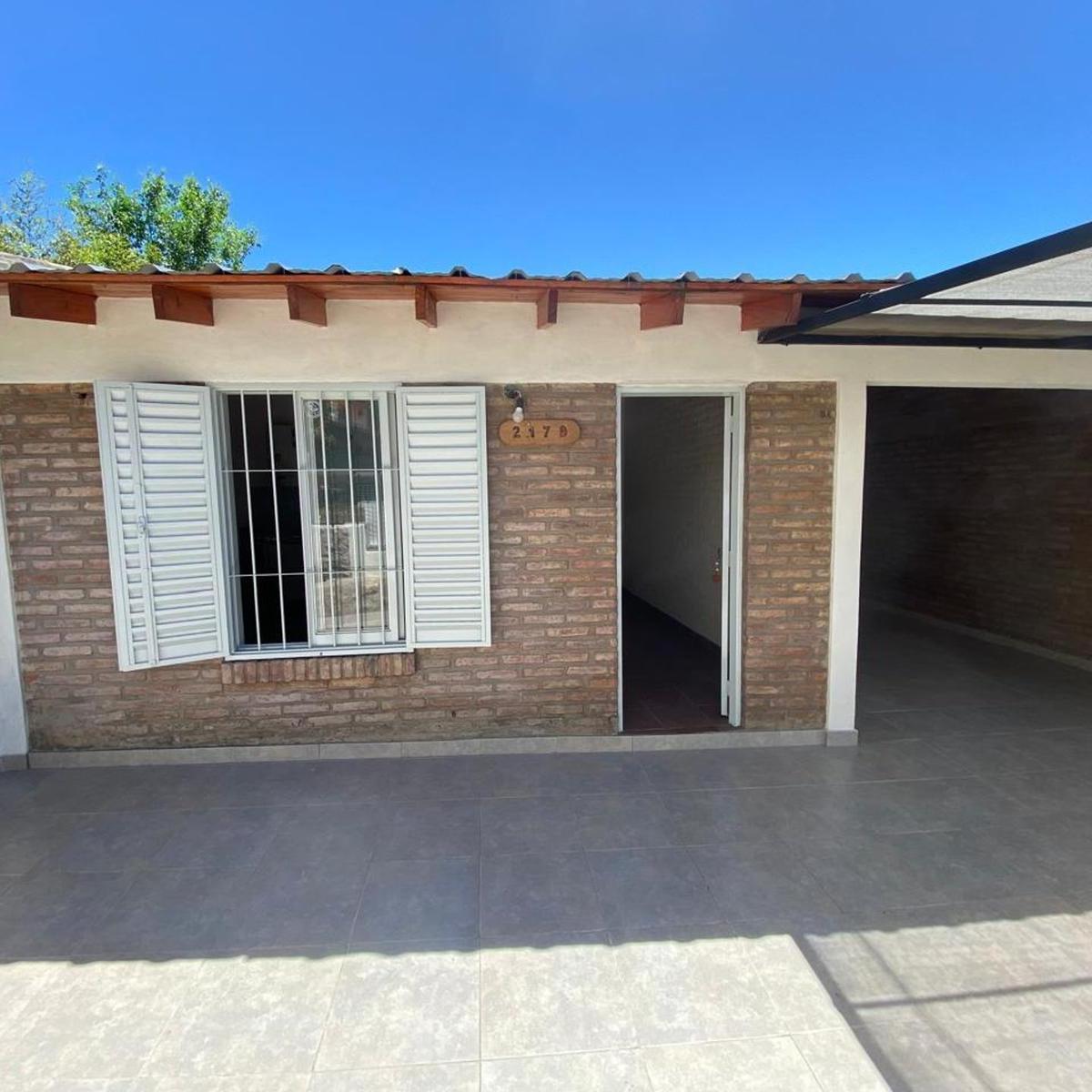 Venta Dos Casas 2 Dorm Carlos Paz a 200 m del Rio 4