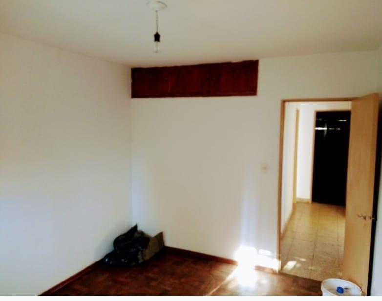Casa en Venta en Barrio Los Naranjos a m de Av Fuerza Aerea 4