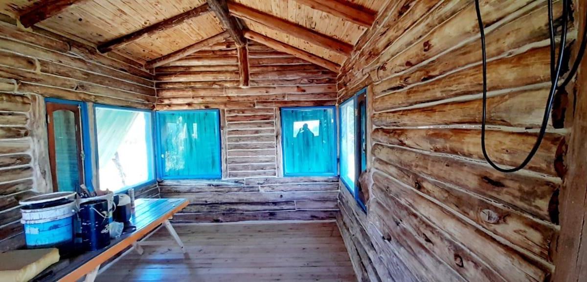 Terreno en Venta un Gran Lote con Una Cabaña a Terminar 3