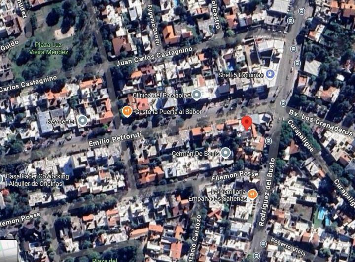 VENTA casa + locales sobre EMILIO PETTORUTI 1
