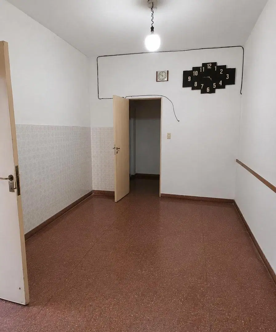 Casa 2 dormitorios, barrio Ciudadela, amplio terreno de 396 m2, ideal inversión. 1