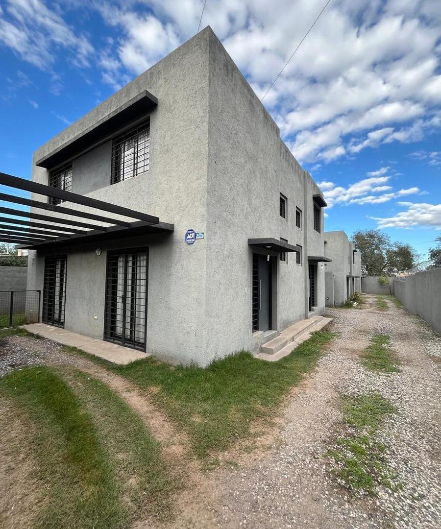 Venta duplex  2 dormitorios en Arguello