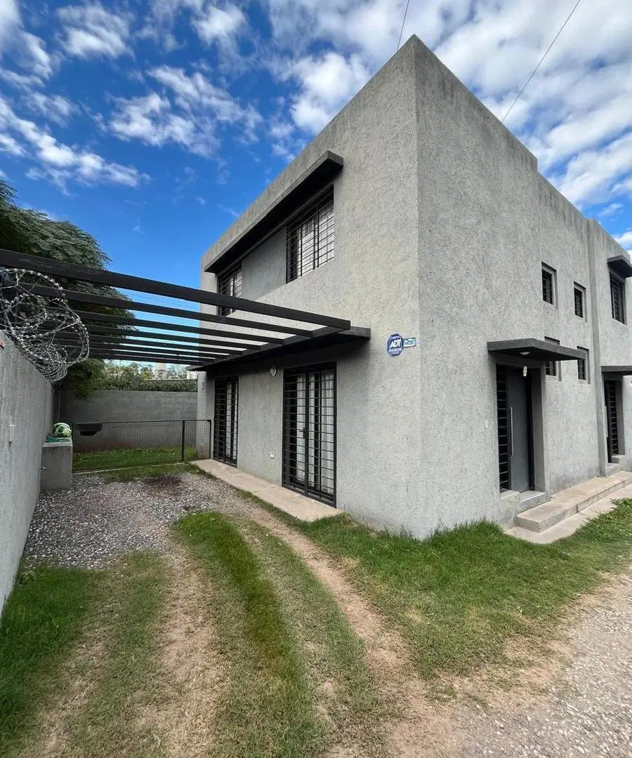 Venta duplex 2 dormitorios en Arguello 4