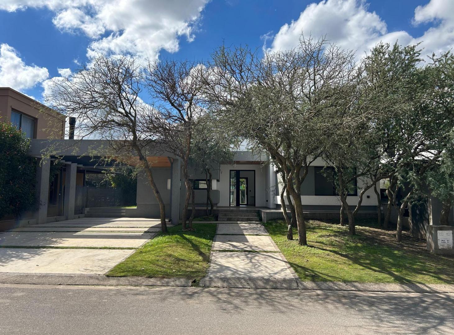 Venta casa en Las Cañitas a estrenar 2 dormitorios APTA CREDITO
