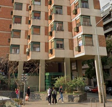 Departamento 2 dormitorios, Yrigoyen 93, a metros del Patio Olmos!!