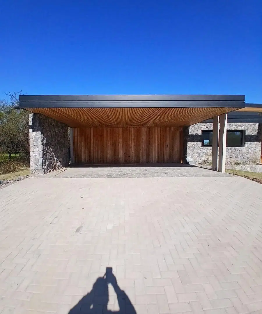 Casa en Estancia El Terrón de una sola planta, fondo Golf! 1