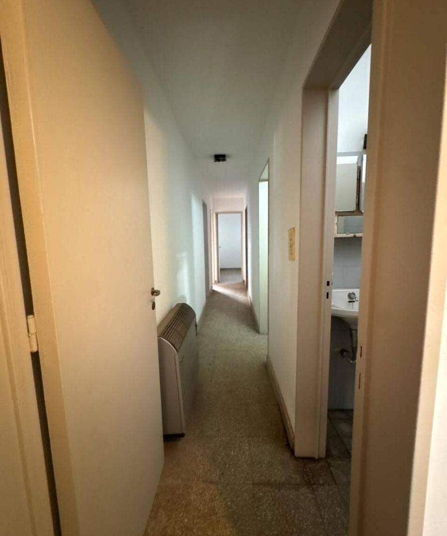 Foto de CASA EN VENTA EN POETA LUGONES - 4 DORM, imagen 4