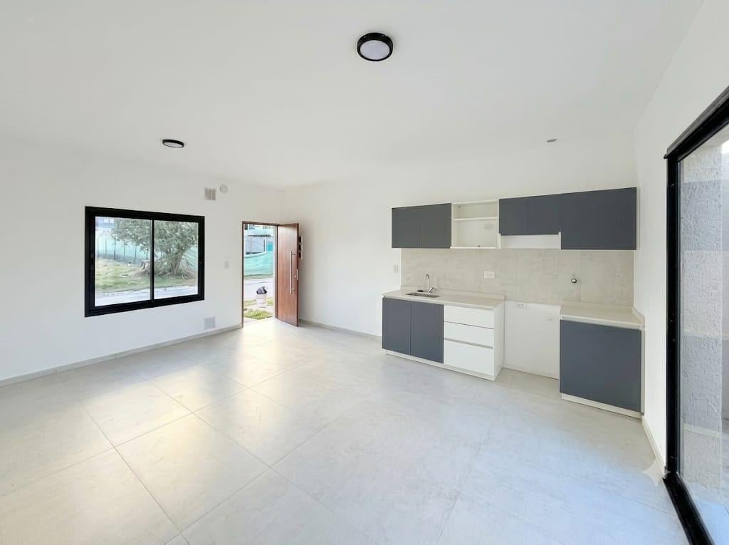Foto de Vendo Duplex de un dormitorio en Docta , tres unidades Iguales A , B y C, imagen 3