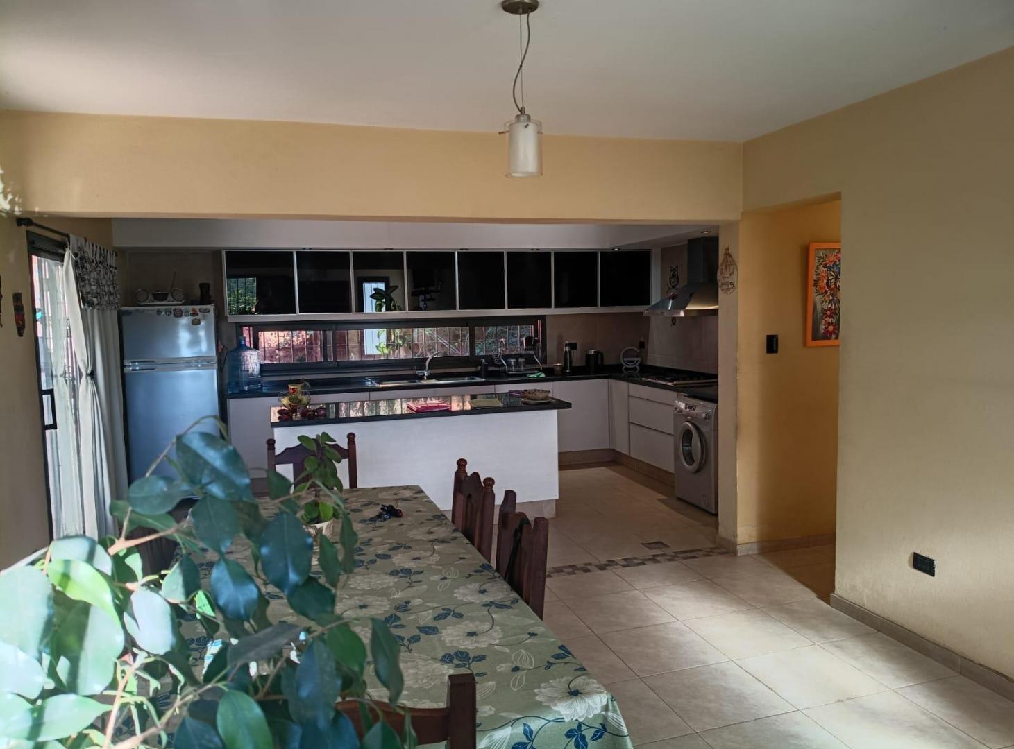 Foto de CASA EN VENTA DE 4 AMBIENTES EN VILLA ALLENDE, CÓRDOBA, imagen 4