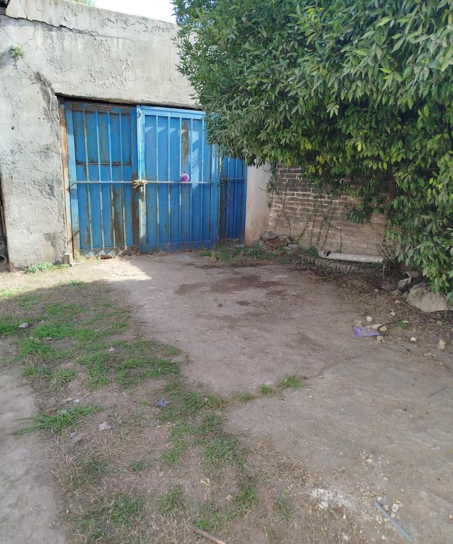 Foto de Casa a refaccionar sobre Av. Velez Sarfield al 6300, imagen 5