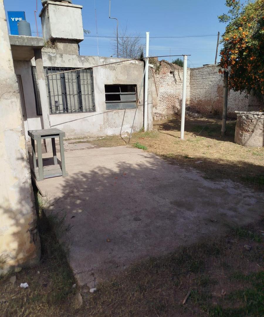 Foto de Casa a refaccionar sobre Av. Velez Sarfield al 6300, imagen 4