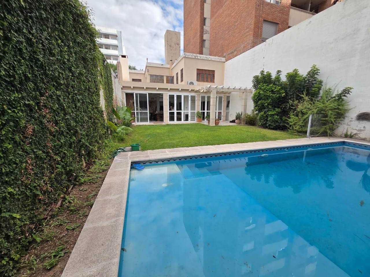 Foto de Venta Casa de Dos Plantas, Zona C1, Ideal Proyecto Inmobiliario en, imagen 1