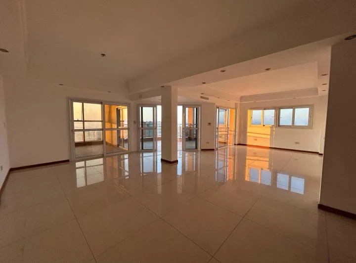 Foto de ALQUILER | SEMIPISO CÉNTRICO 4 DORMITORIOS 2 COCHERAS – POSADAS, imagen 2