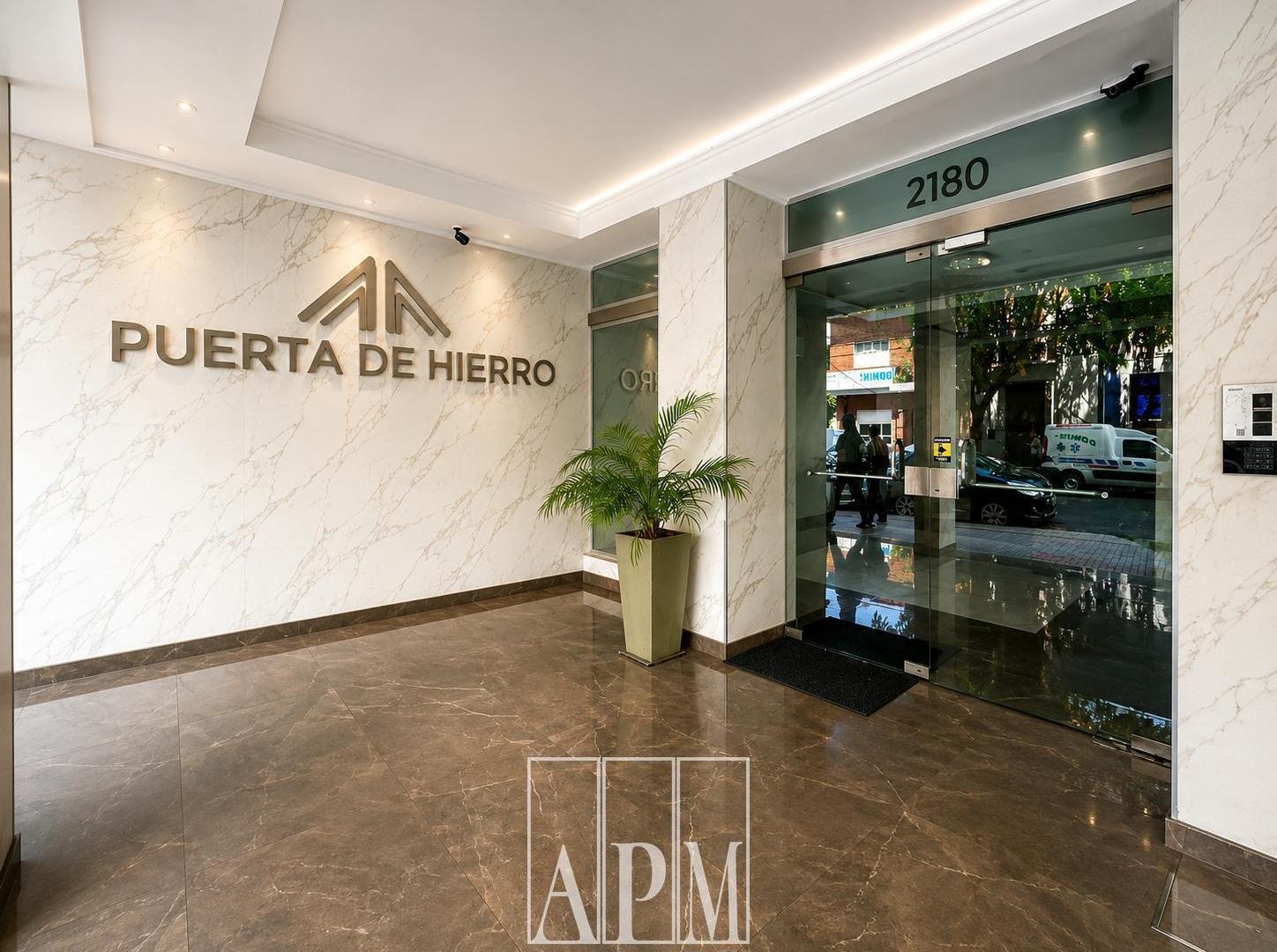 Foto de ALQUILER | DEPARTAMENTO DE 2 DORMITORIOS CON COCHERA – EDIFICIO PUERTA, imagen 2