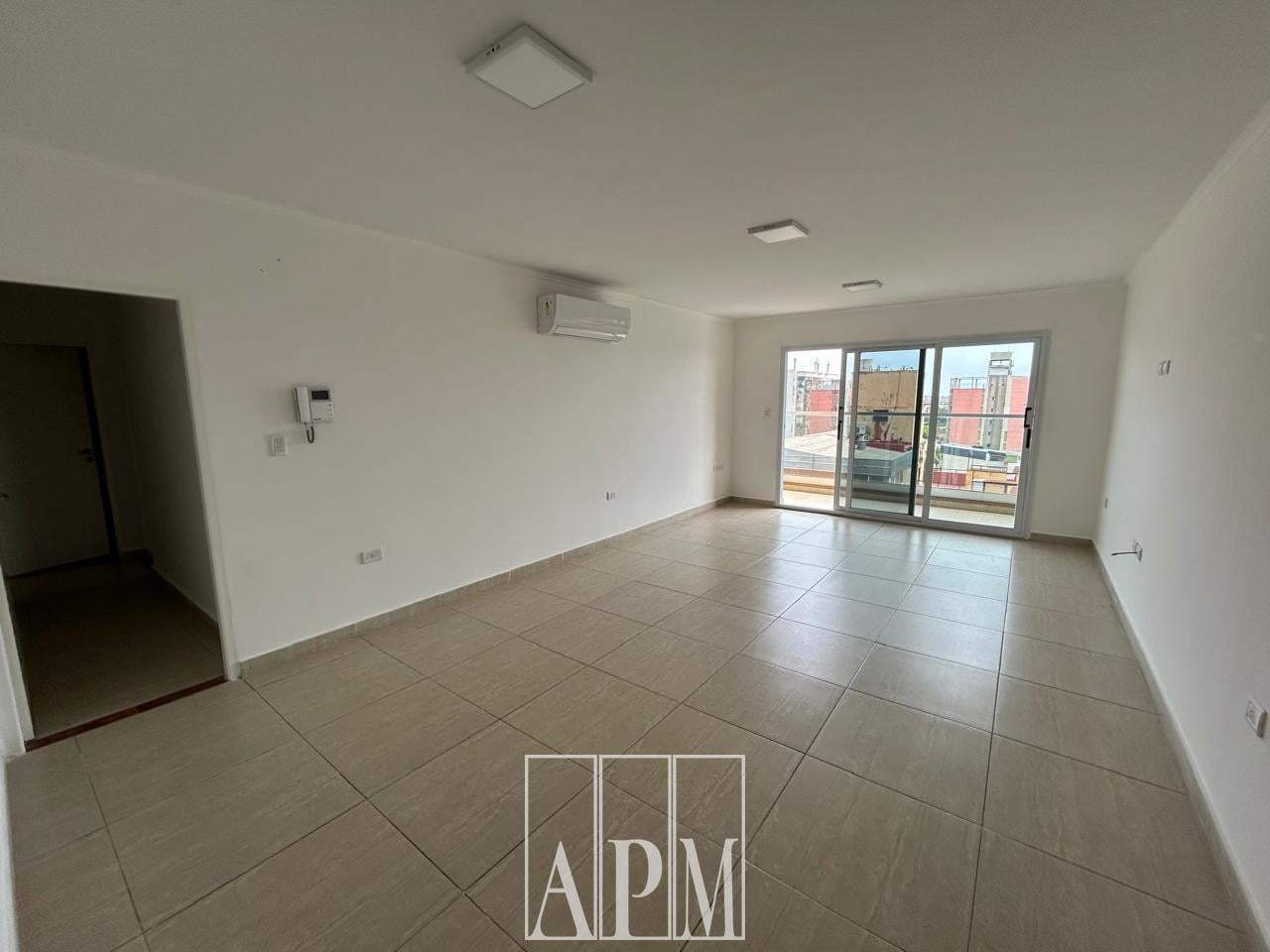 Foto de ALQUILER | DEPARTAMENTO DE 2 DORMITORIOS CON COCHERA – EDIFICIO PUERTA, imagen 4