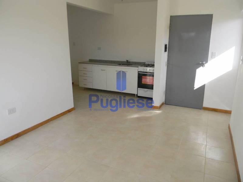 Venta Departamento 2 Ambientes con Patio y Cochera - Moreno 4