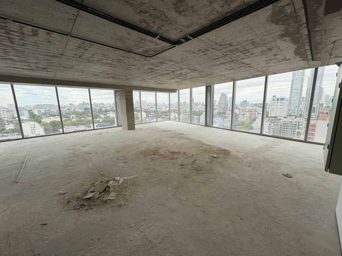 Oficina en Qiub – Piso 17 | 172 m² con cochera | Posibilidad de ampliación