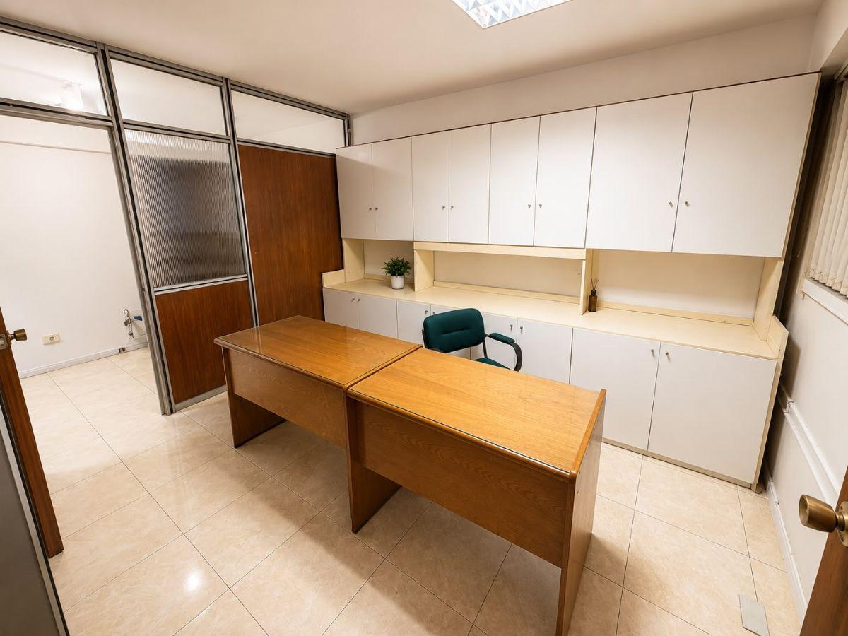 Foto de Oficina en Venta | 83 m² | 4 Despachos | Apto Profesional, Comercial y Vivienda | Uruguay 265, imagen 2