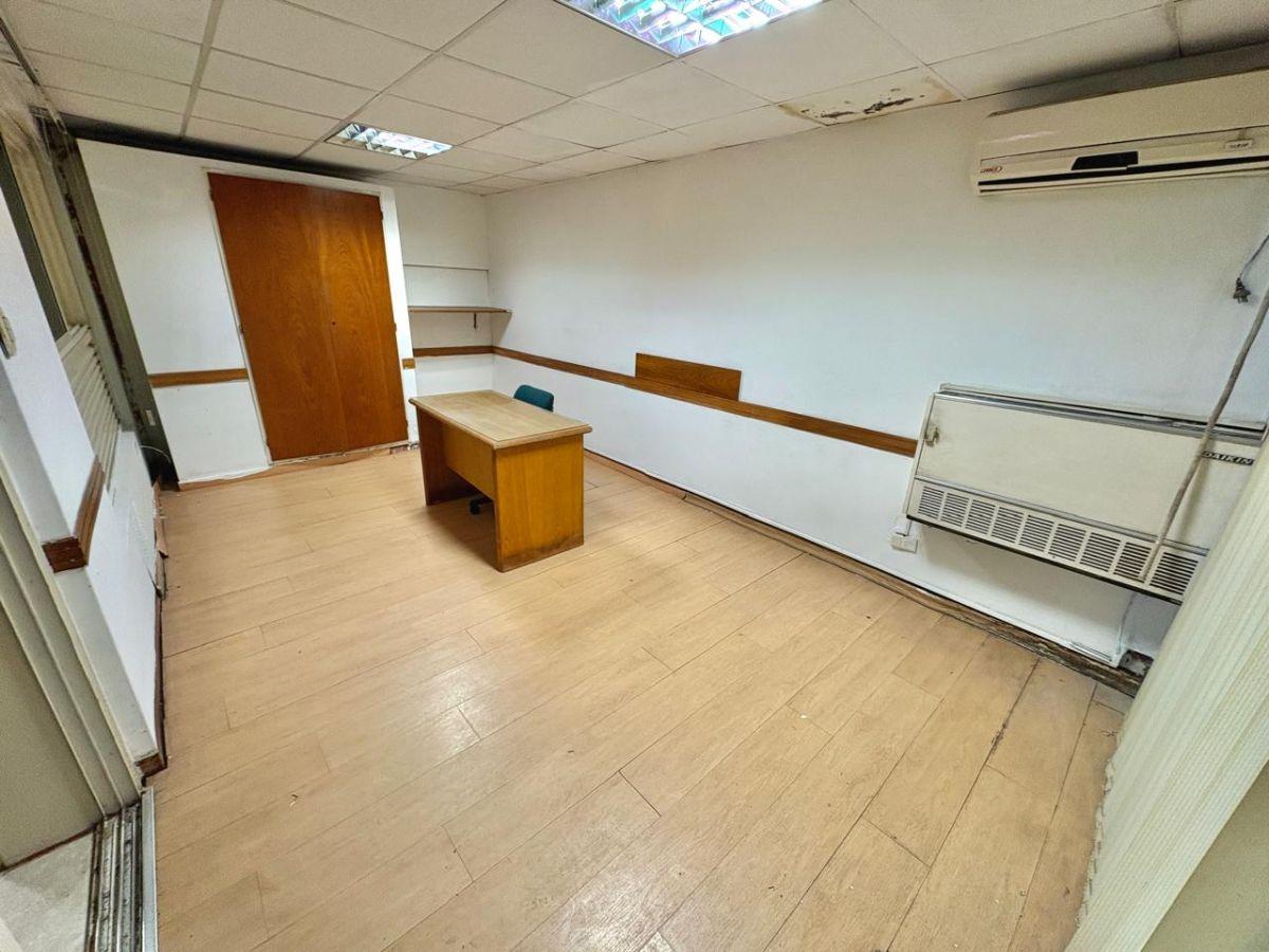 Foto de Oficina en Venta | 83 m² | 4 Despachos | Apto Profesional, Comercial y Vivienda | Uruguay 265, imagen 1
