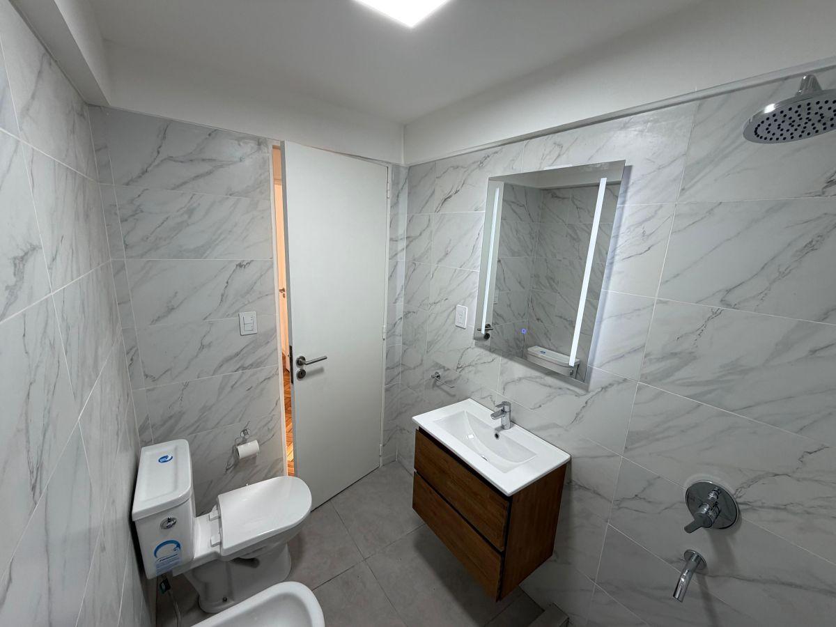 Foto de VENTA 2 AMBIENTES CON BALCÓN TERRAZA – TOTALMENTE RECICLADO – PISO 10°, imagen 4