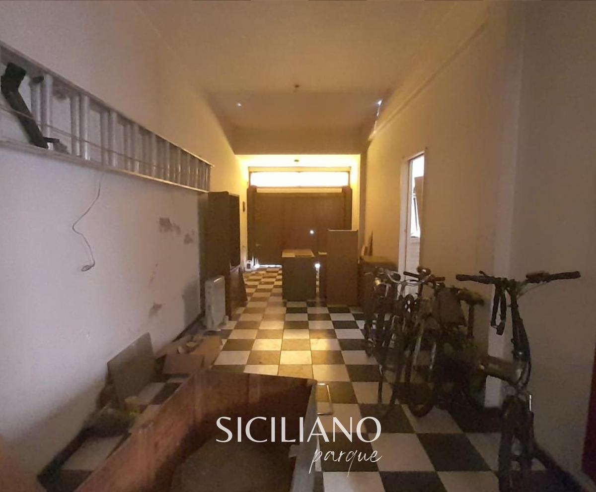 Reservado - Casa - Boedo - 4 Amb C/garage, Patio, Balcón, Quincho y Parrilla S/lote Propio. - 218 m² 4