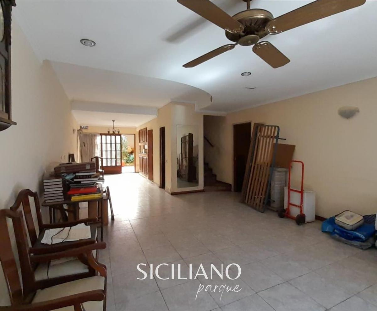 Reservado - Casa - Boedo - 4 Amb C/garage, Patio, Balcón, Quincho y Parrilla S/lote Propio. - 218 m² 3