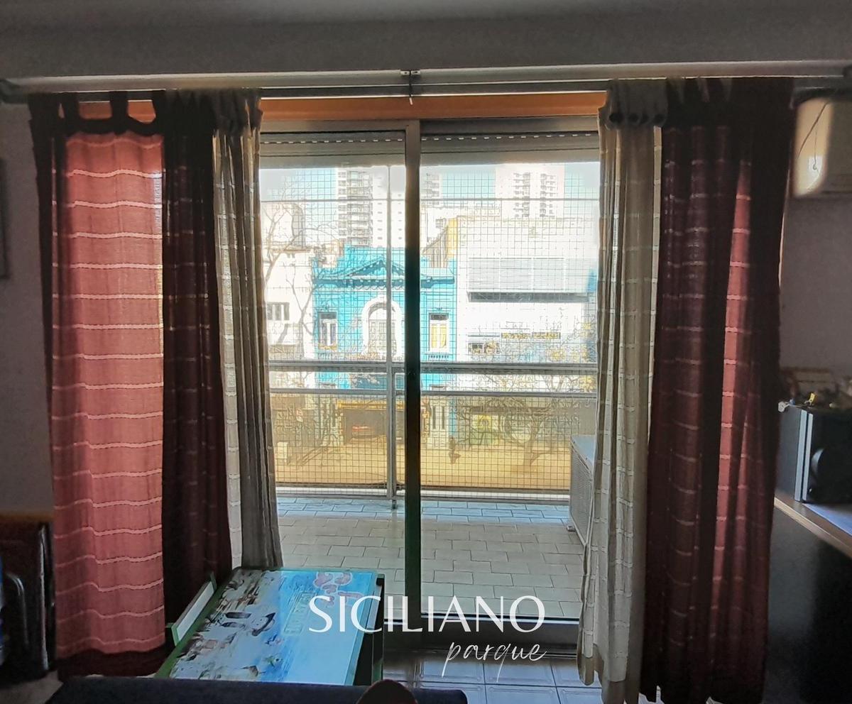 Reservado - Departamento - San Cristobal - 3 Amb C/balcón Al Frente - 69 m² 2