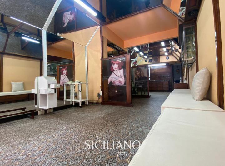 Foto de Venta - Local - Flores - Al Frente, imagen 3