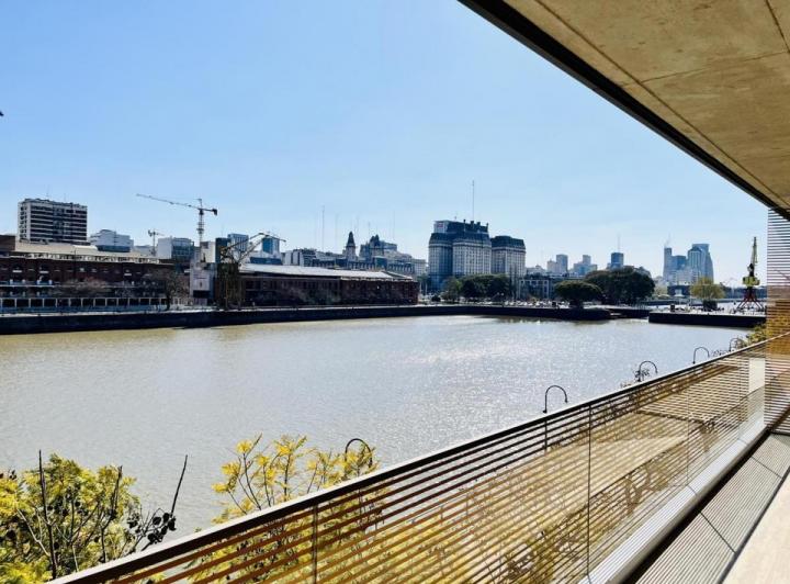 Venta en Oceana Puerto Madero 3 ambientes al dique con Cochera y Baulera 2