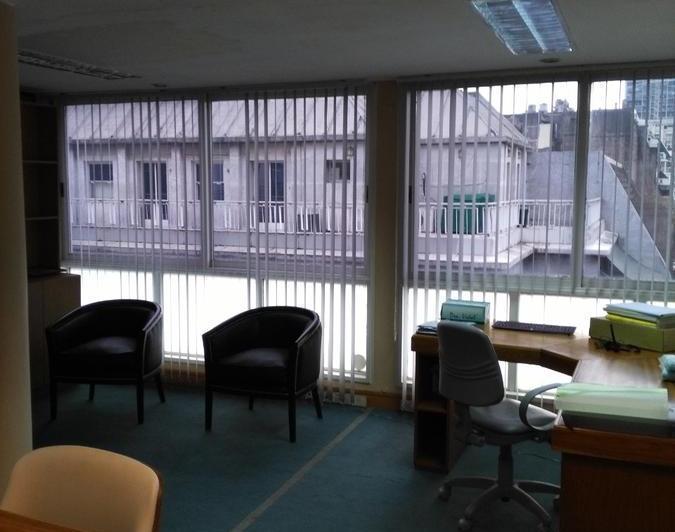 Oficina en venta impecable estado en Microcentro. Luminosa, espaciosa. Excelente ubicación. 3