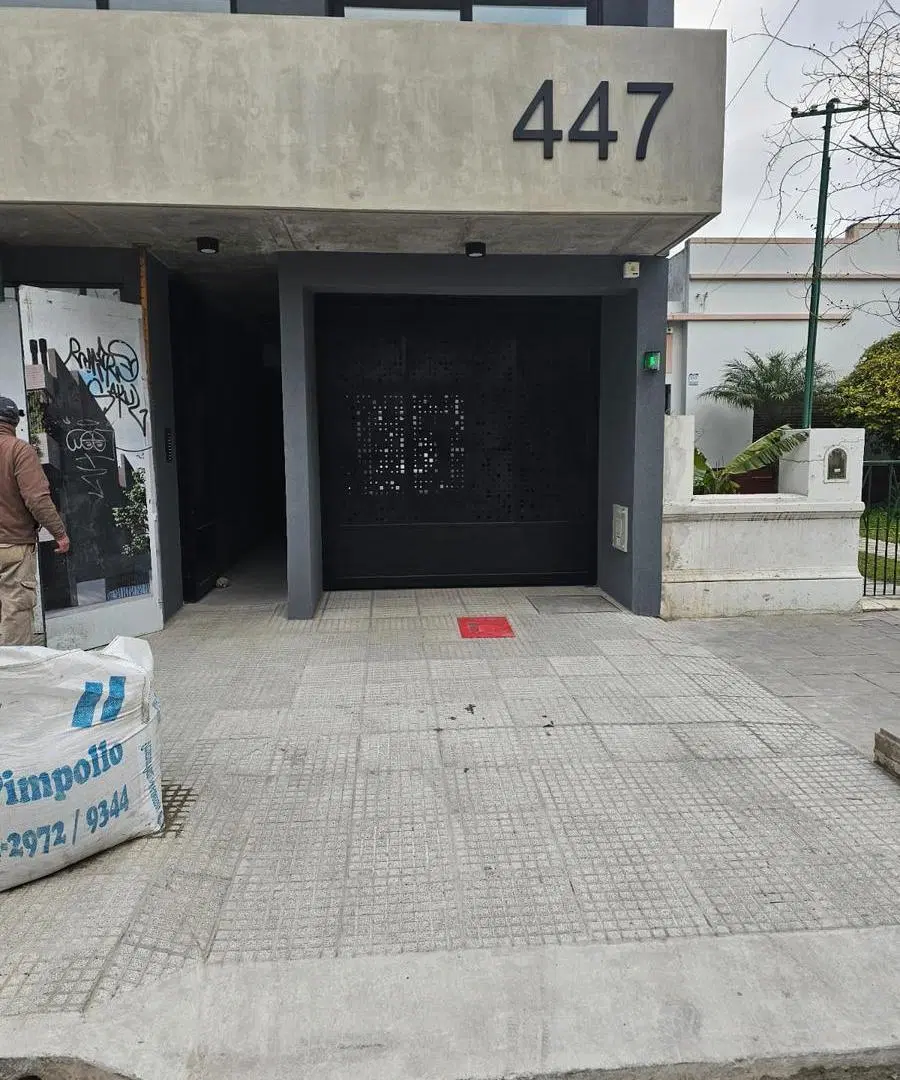 Cochera en  Banfield, Lomas de Zamora a estrenar ! 4