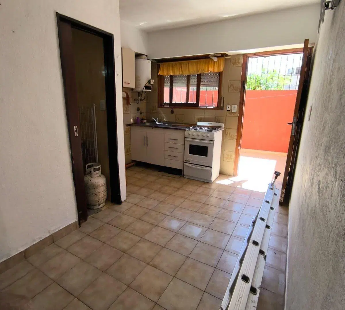 Excelente Duplex en Santa Teresita a 1 cuadra y media de la playa!! 4