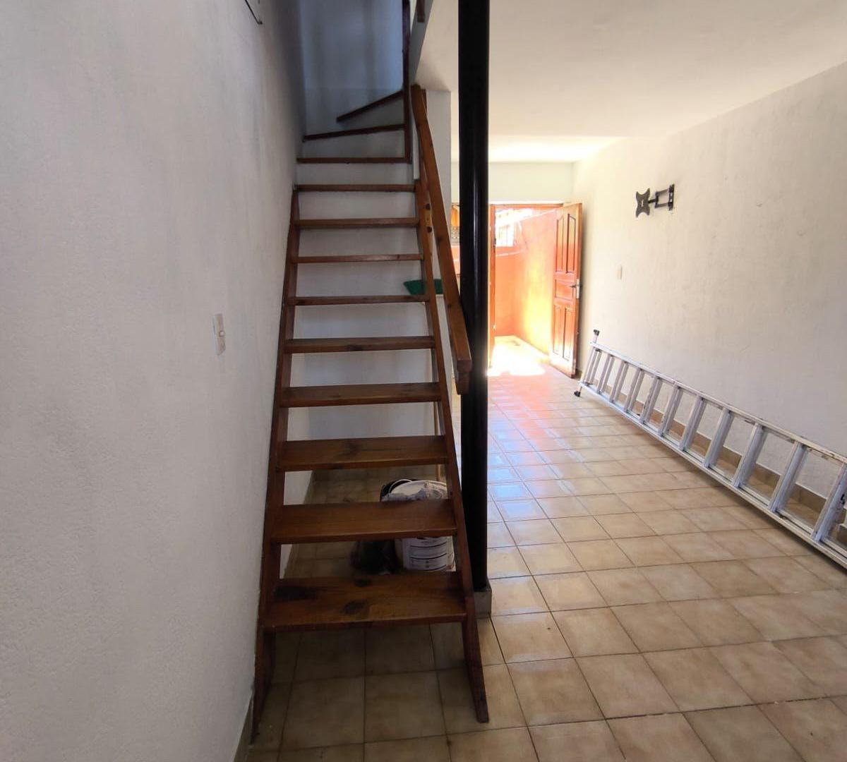 Excelente Duplex en Santa Teresita a 1 cuadra y media de la playa!!
