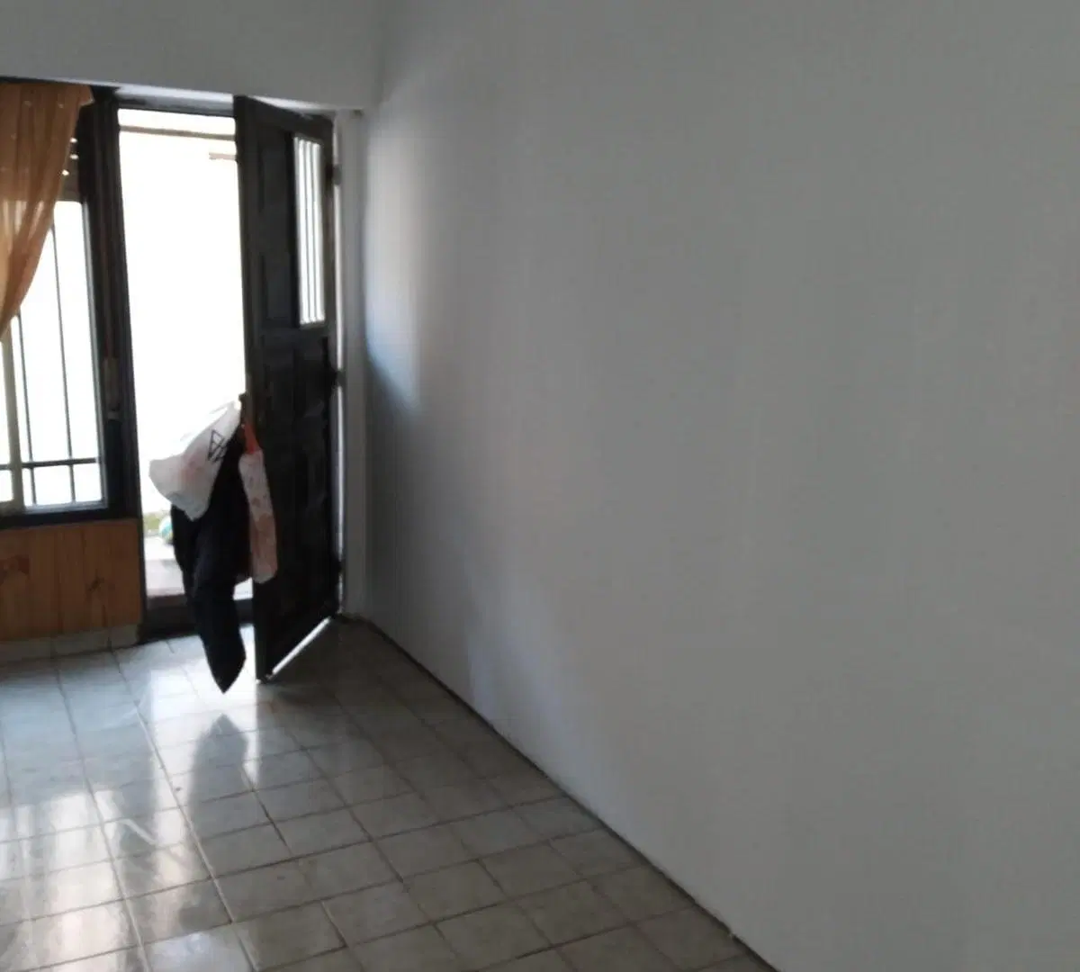 Venta PH 3 Ambientes Lomas del Mirador con cochera , Sin expensas ! 2