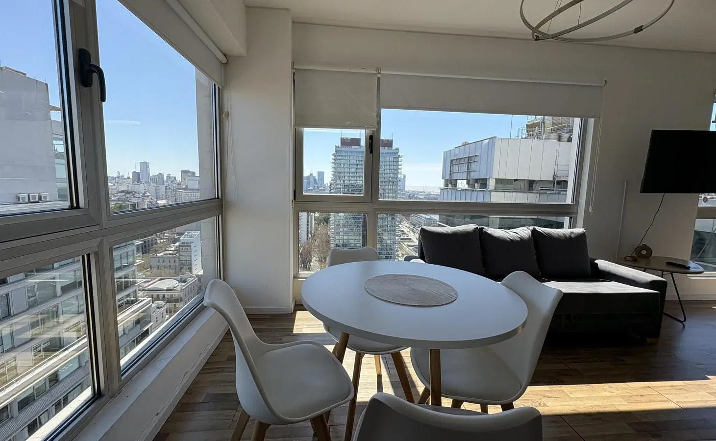 Departamento monoambiente en Venta Puerto Madero, Piso alto!! 3