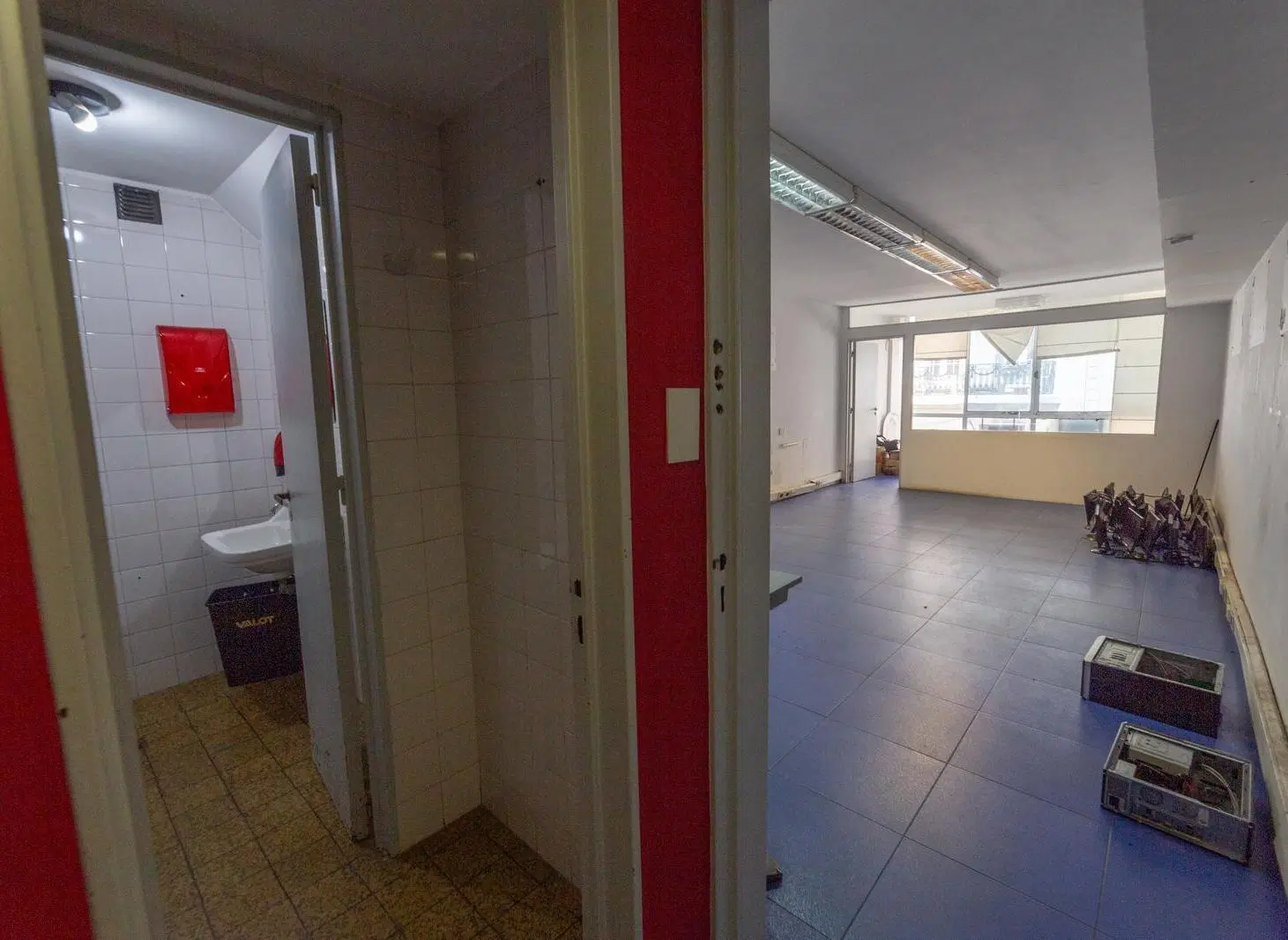Oficinas en Venta de 6 despachos en - San Nicolas -Con cochera ACEPTAMOS PERMUTAS 4