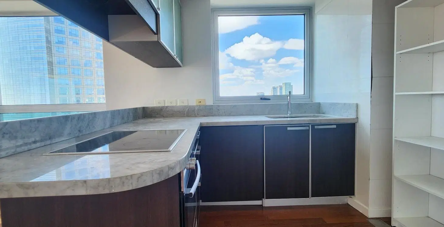 Departamento en Venta de 2 Ambientes en Puerto Madero, Torres del Yacht Piso alto !! 2