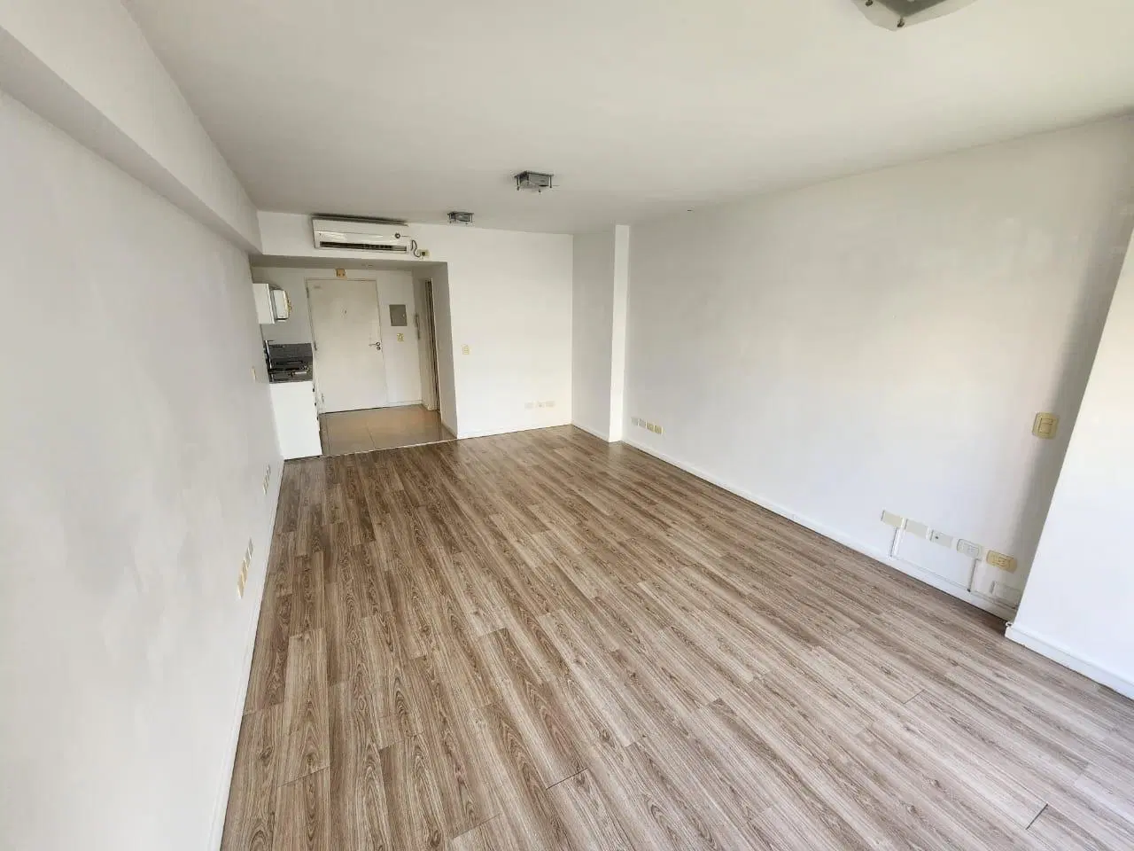 Oficina en Alquiler Monoambiente en Belgrano, Luminosa con Seguridad 24 hs!! 4