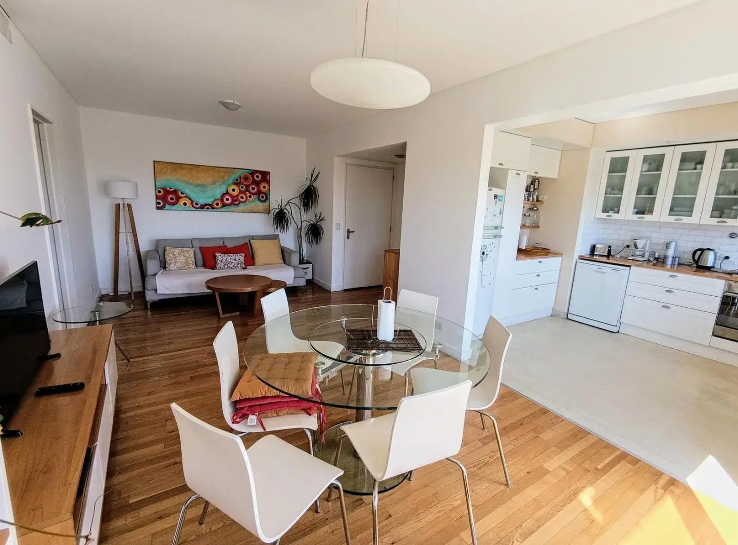 Departamento en venta tres ambientes, vista al dique. Coch/baul.Impecable estado. Brisas 5