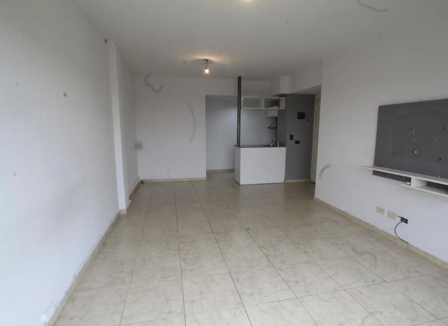 Departamento en Venta de 2 ambientes en Liniers con cochera y vista abierta!! Apto Crédito ! 4