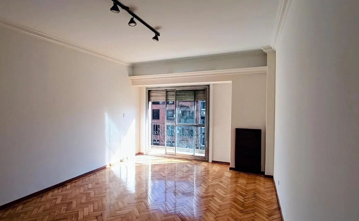 Departamento en Venta de 4 ambientes mas dependencia en Recoleta, Muy luminoso !!! 2