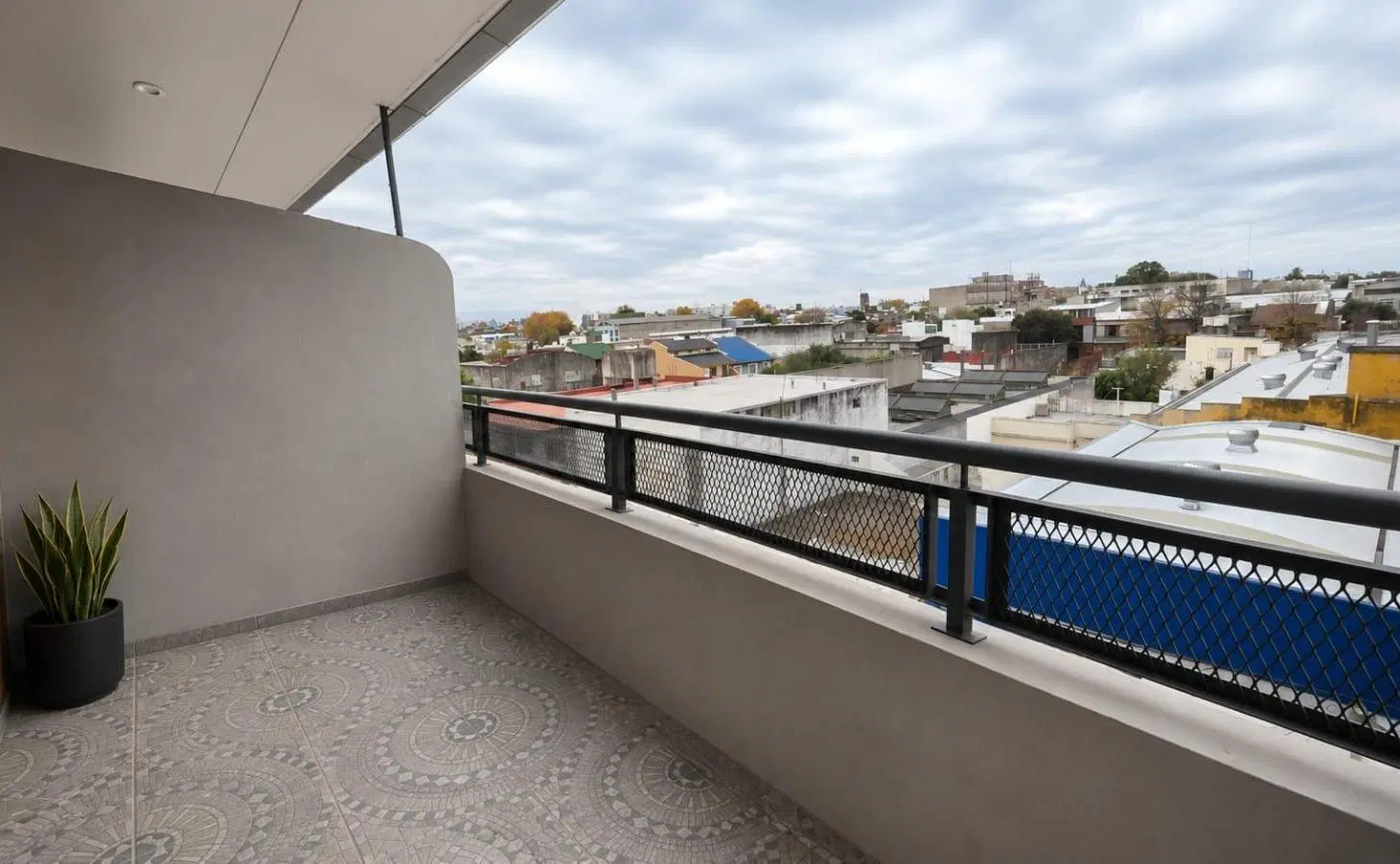 Departamento en Alquiler de 3 Ambientes Villa Lynch 5