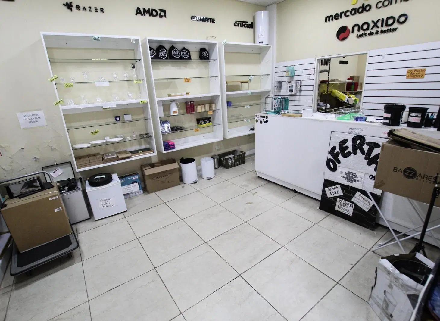 Edificio Comercial en Venta de 2 Plantas   Azotea mas Local y Deposito en Parque Patricios!!! 2