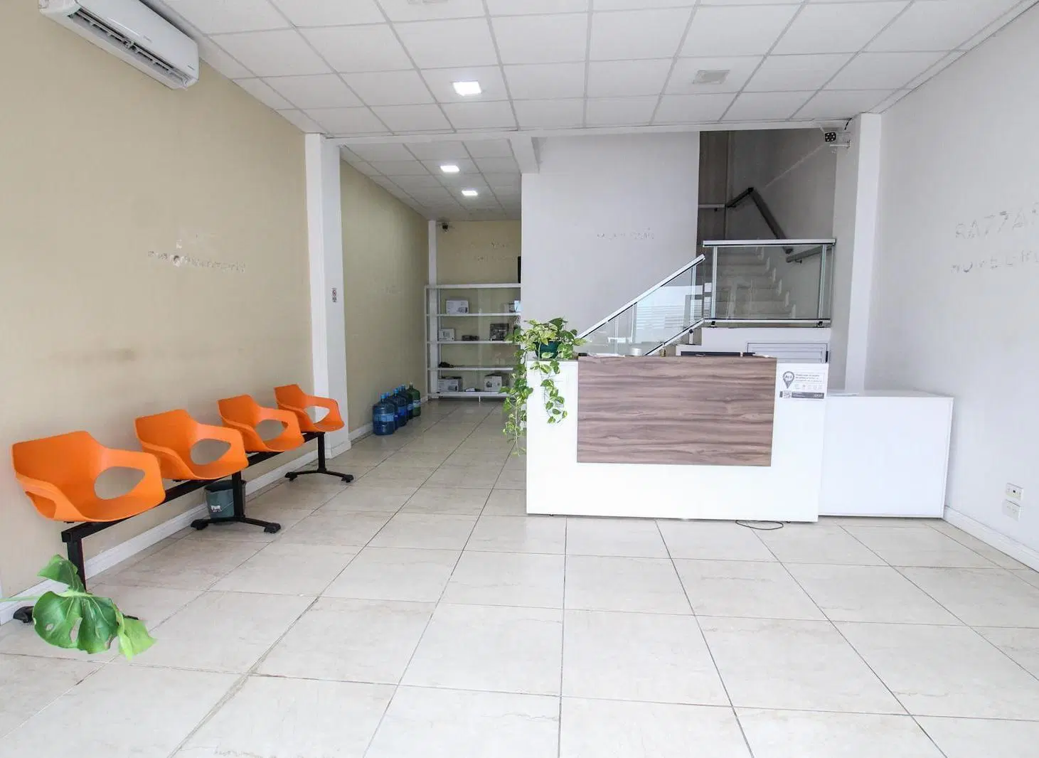 Edificio Comercial en Venta de 2 Plantas   Azotea mas Local y Deposito en Parque Patricios!!! 3