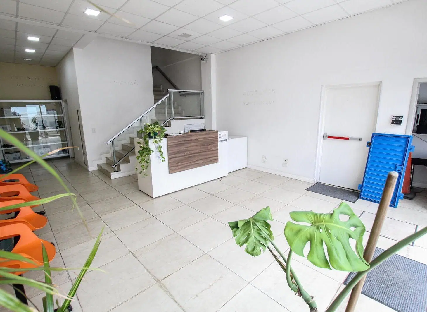 Edificio Comercial en Venta de 2 Plantas   Azotea mas Local y Deposito en Parque Patricios!!! 5