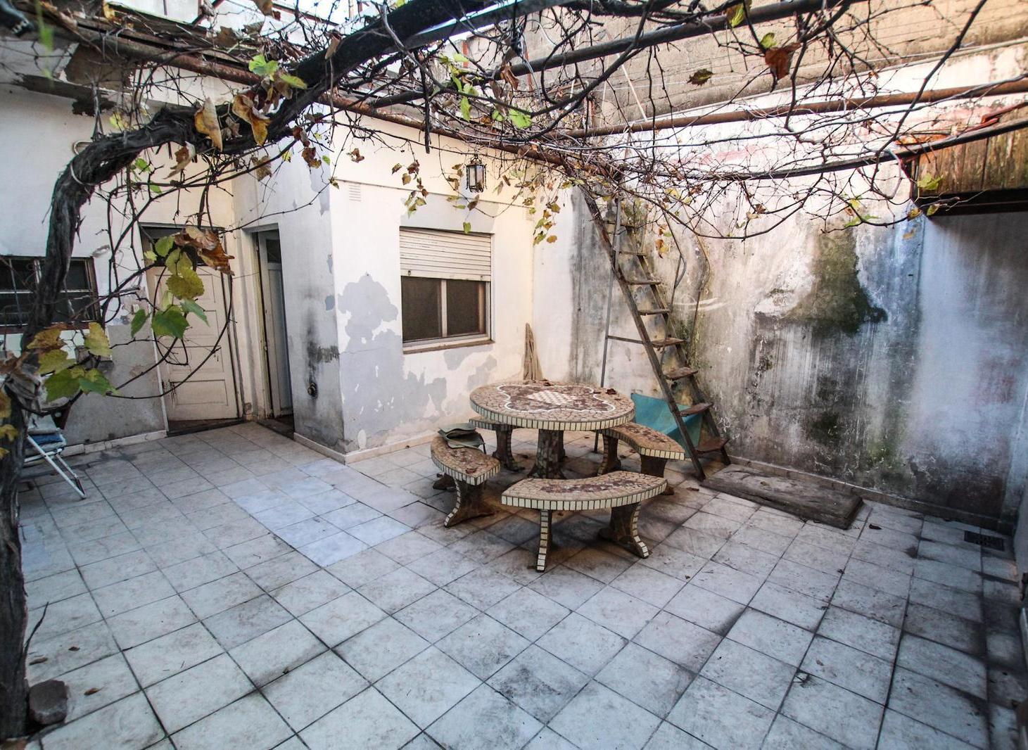 PH en venta 3 ambientes con patio en Parque Avellaneda - OPORTUNIDAD