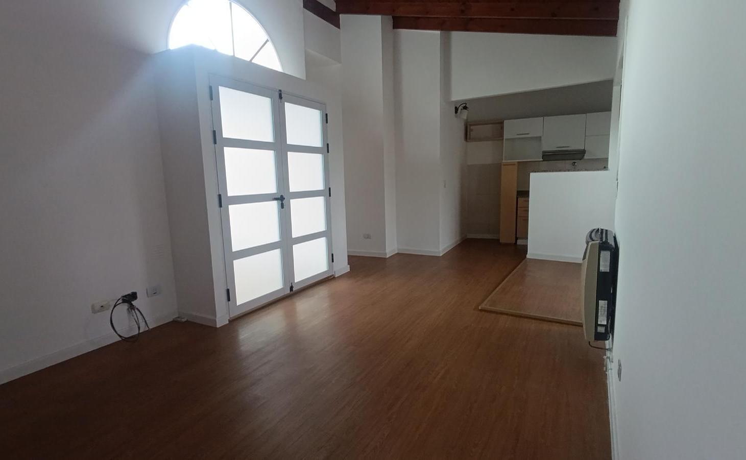 Foto de PH en Alquiler de 2 ambientes y medio en Villa Devoto, sin Expensas !!, imagen 3