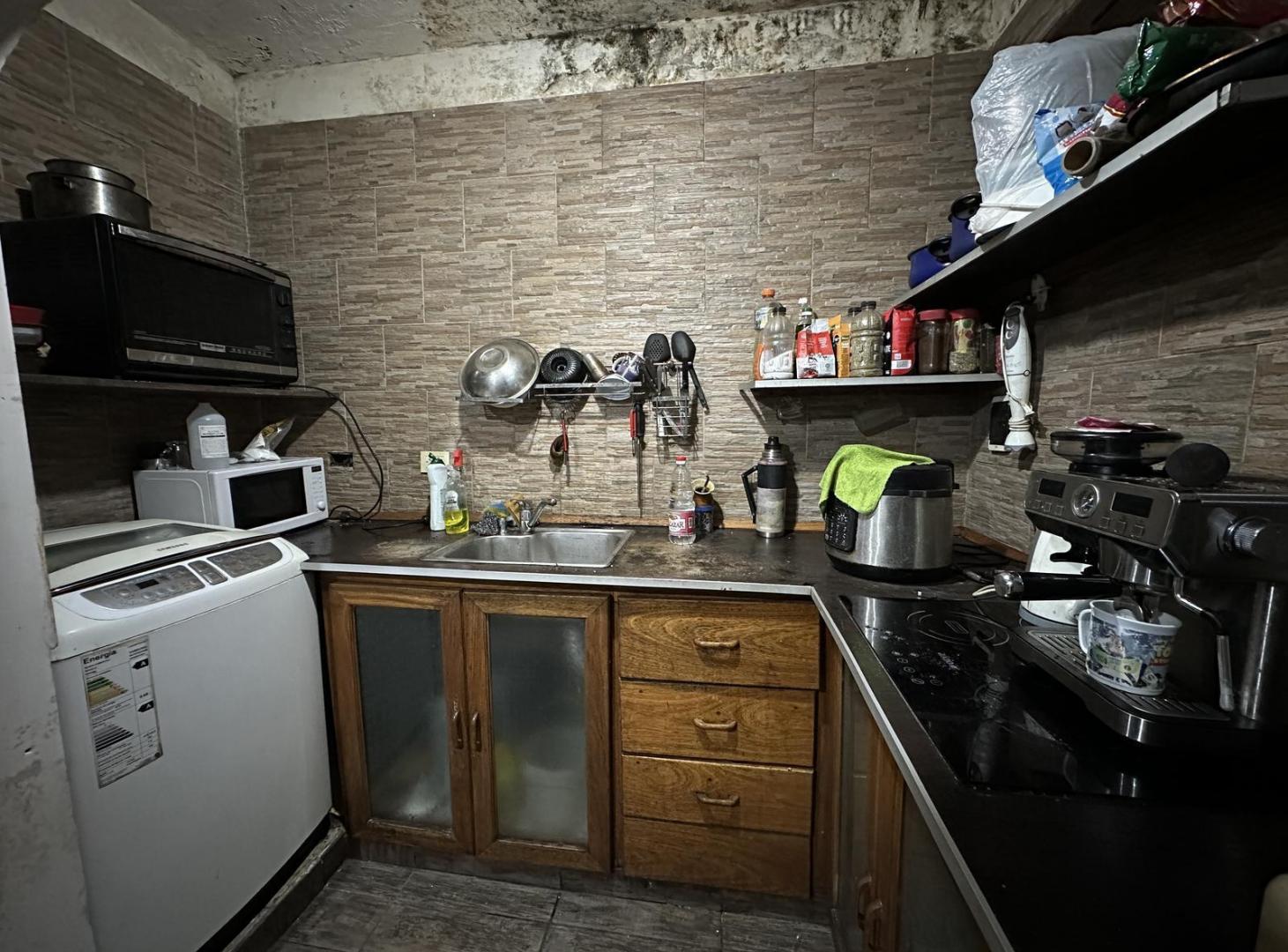 Foto de Local Comercial en Venta con baño y cocina Monte Castro OPORTUNIDAD, imagen 1