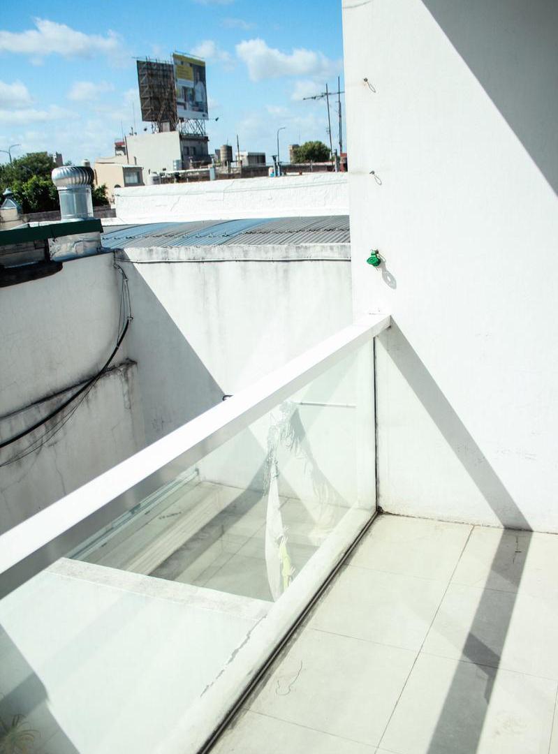 Foto de Monoambiente amplio , divisible con balcón en Agronomía, villa del, imagen 3